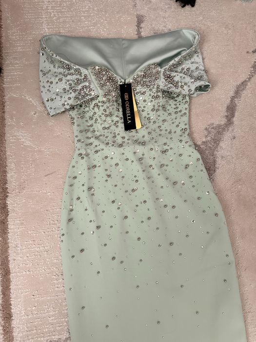 Продам платье от бренда odrella