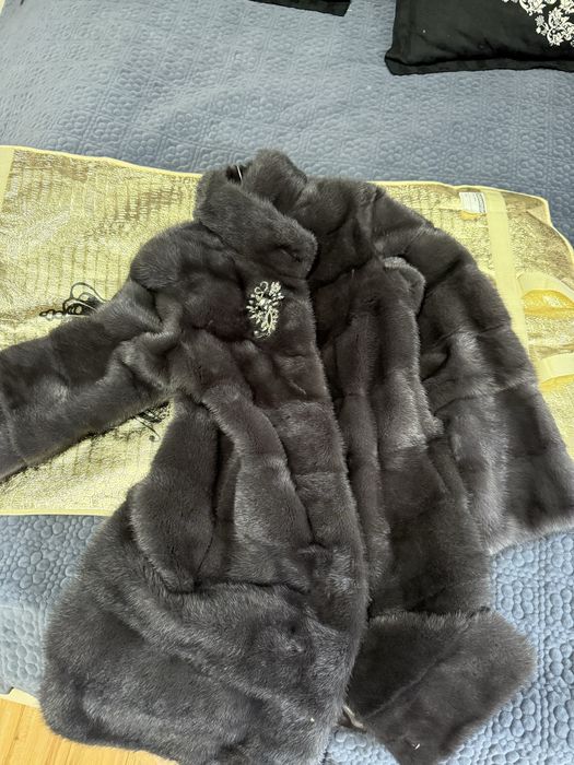 Продам шубу! В идевльном состоянии.