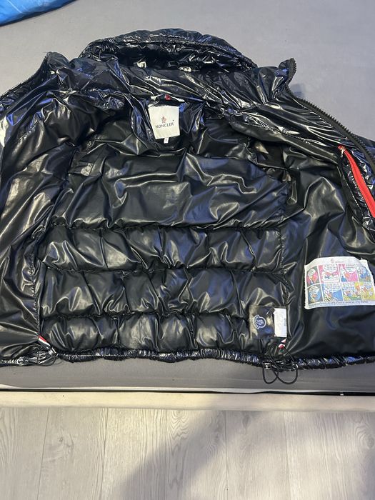 Moncler лъскаво яке