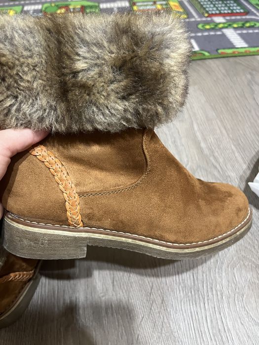 Дамски боти с пух