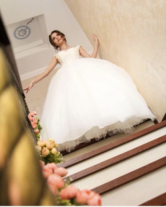 Свадебное платье (б/у)