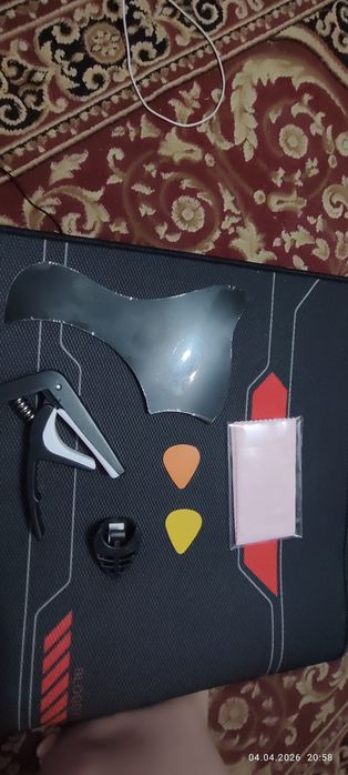 Гитара новая в чехле