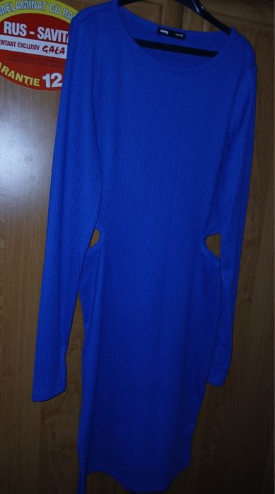 Vând rochie de Damă