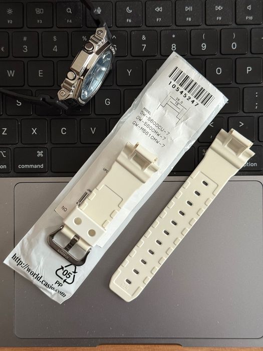 Casio Curea DW 5600 GW M561 Alb