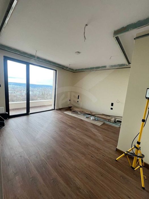 Продава се Къща в Варна, Изгрев - 361 кв.м за 1801 €/кв.м - Снимка #1