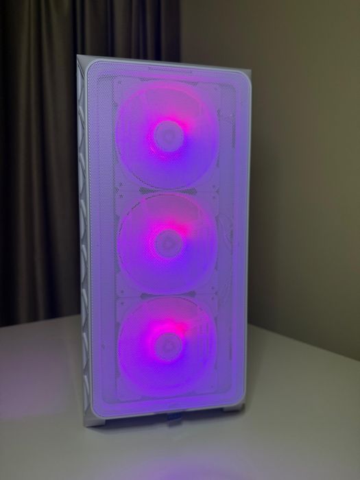 PC Gaming High-End  Ryzen 7 7800X3D + RTX 4070 Ti