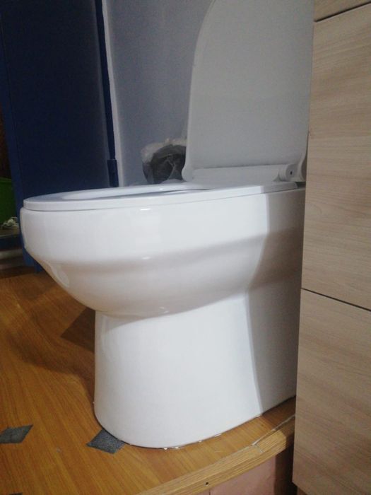 Унитаз почти новый