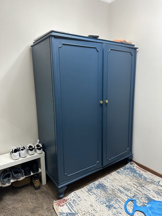 Продам шкаф отрестоврирован 75000