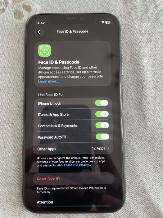 Продам iPhone 11 64gb