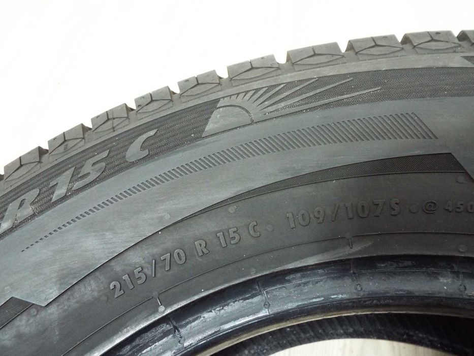 vand 2 anvelope de vara 215/70/15C matador hectorra van pret 400lei