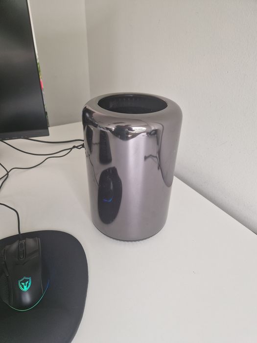 Apple Mac Pro A1481 Intel xeon E5-1680 - 64GB - 1TB SSD Constanta • OLX.ro
