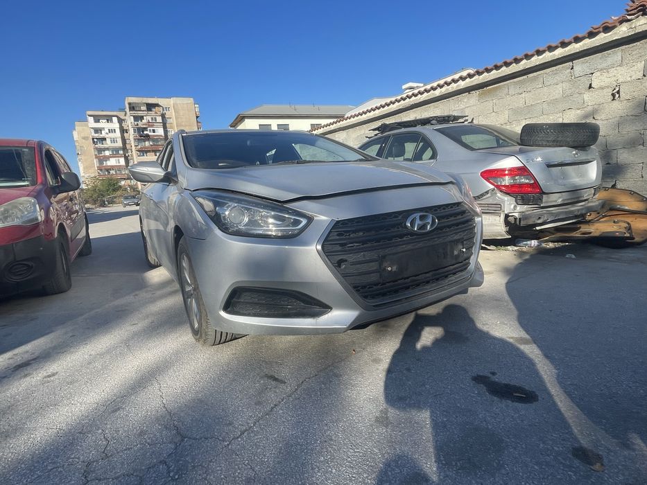 Hyndai i40   На части!!!