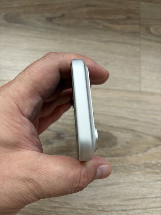 Продам iphone 17 pro 256