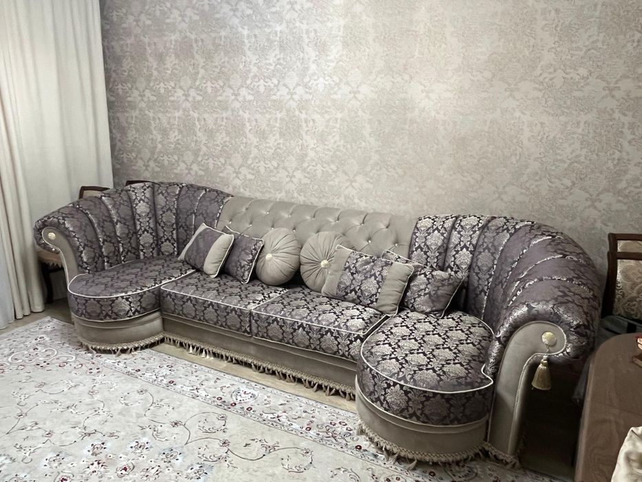 Срочно продам диван