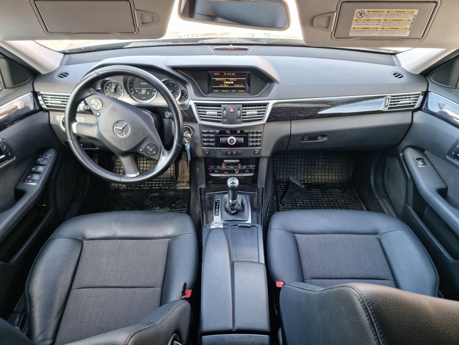 Mercedes-Benz E200d BlueEFFICIENCY 2011