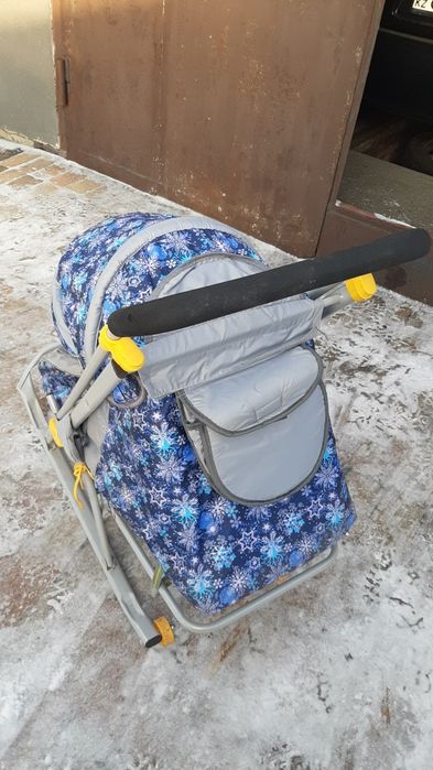 Продаю санки детские утеплённые.