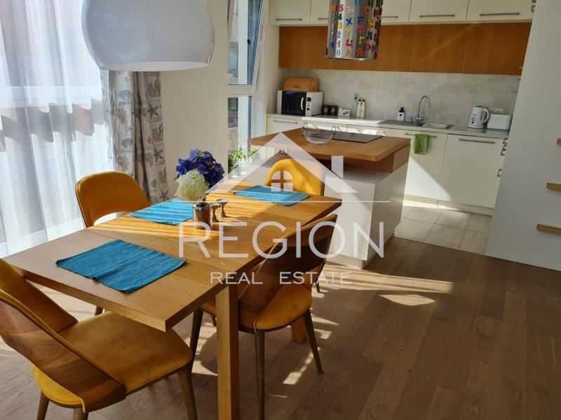 Дава се под наем Тристаен апартамент в Варна, Бриз - 90 кв.м за 867 € - Снимка #1