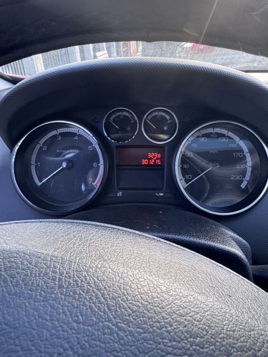 Vând Peugeot 308 1.6VTi