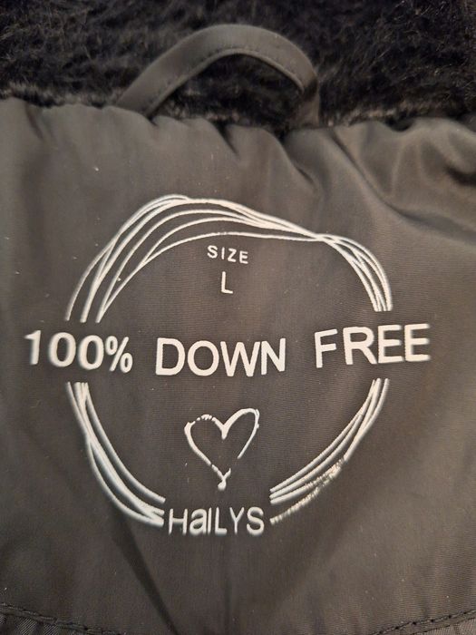 Черно дамско яке,размер L.