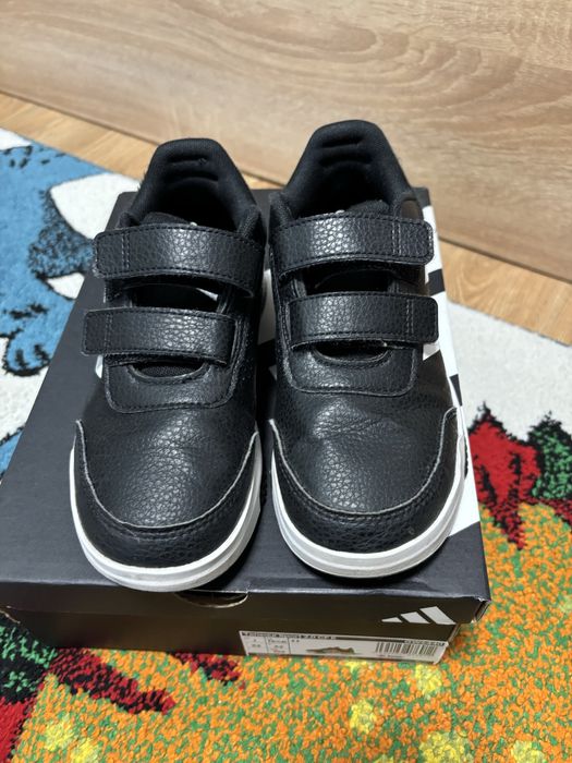 Детски adidas court