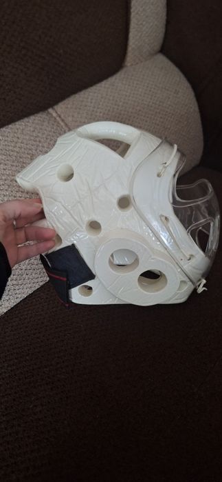 Шлем для единоборств