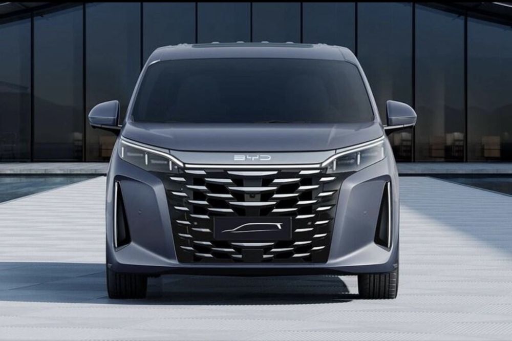BYD Xia 7 ta urindiqli miniven