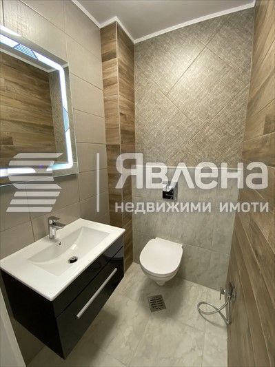 Дава се под наем Тристаен апартамент в Варна, Бриз - 95 кв.м за 1000 € - Снимка #11