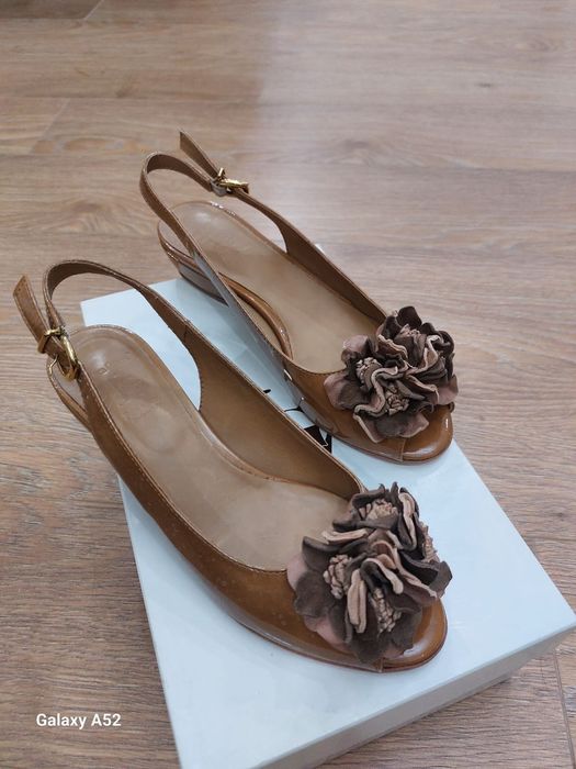 Продам босоножки ITALY