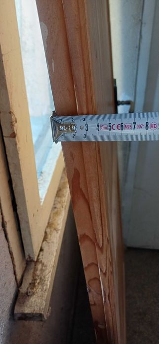 Продавам врата чамова