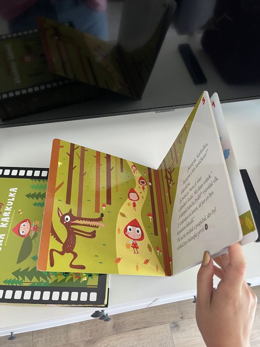 Povestea Scufiței Roșii tip diafilm