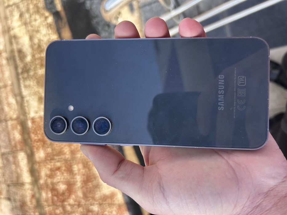 Samsung s23 fe черый