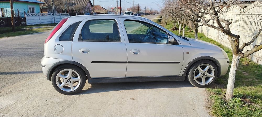 Vând Opel Corsa ,
