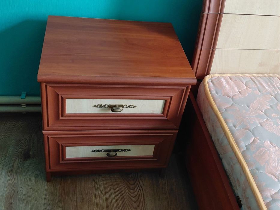 На продажу спальня