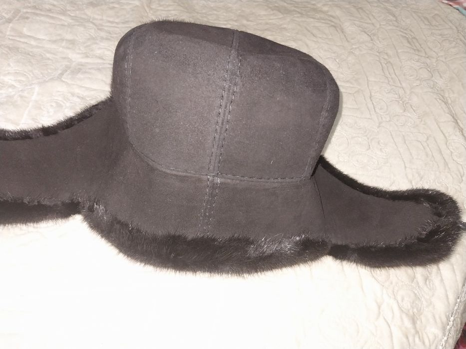 Продам шапку ушанку норковая.