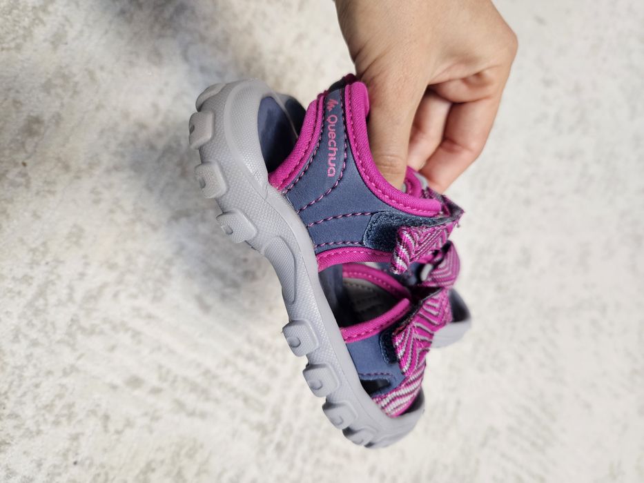 Sandale fetite Decathlon marime 24