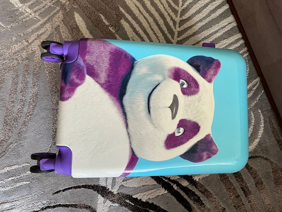 Куфар Емека - твърд , нов