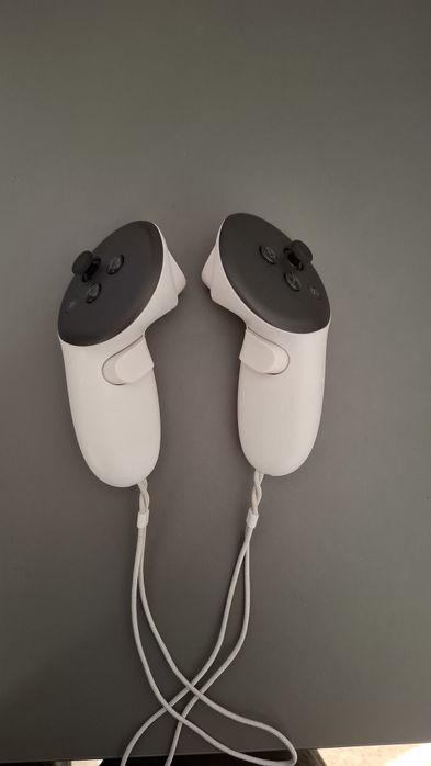 Vând meta quest 3s + head strap