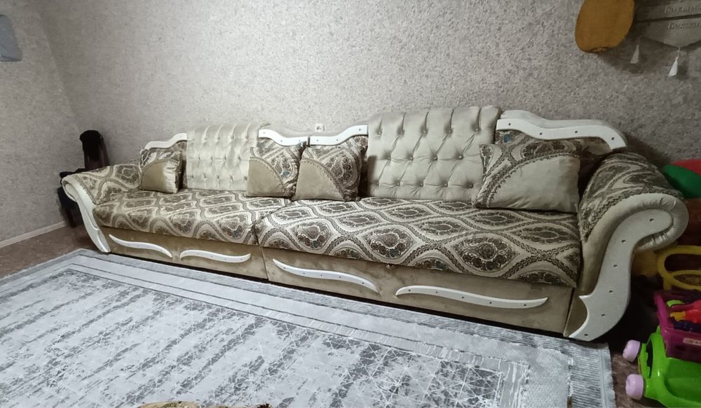 Продам диван 4 м, обивка велюр