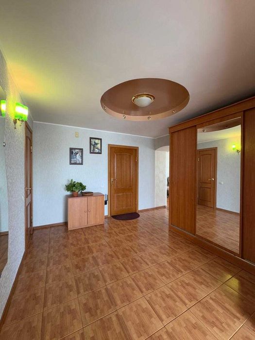 Продам 3-комнатную квартиру