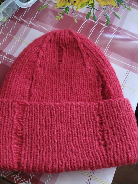 Новая шапка с дырками