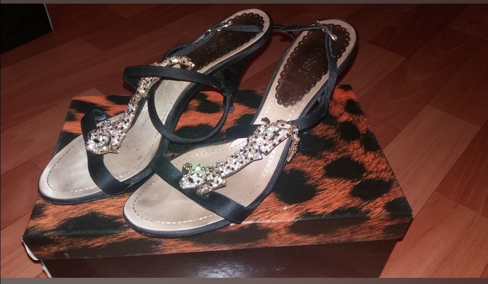 Продам летние босоножки