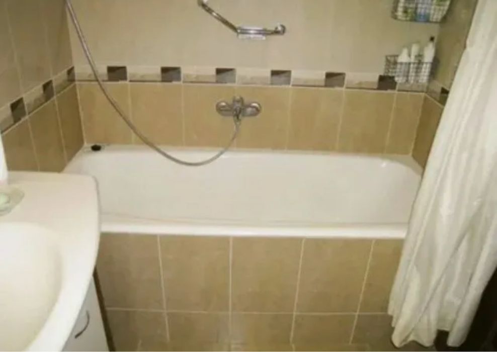 1-ком. 8000. Центр, Революция