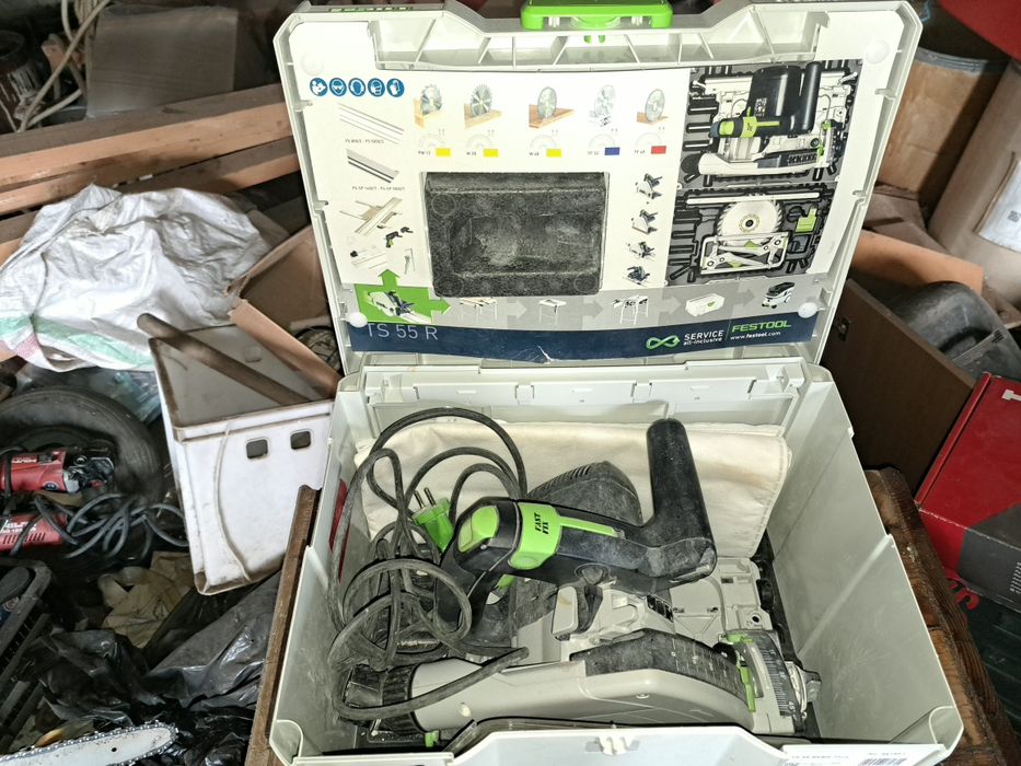 Vând fierăstrău circular/plonjant Festool TS 55 REBQ, profesional, 1200W, în stare bună de funcționare