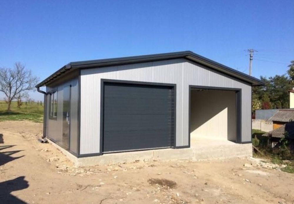 Garaj metalic din panouri sandwich 4 x 5.5m