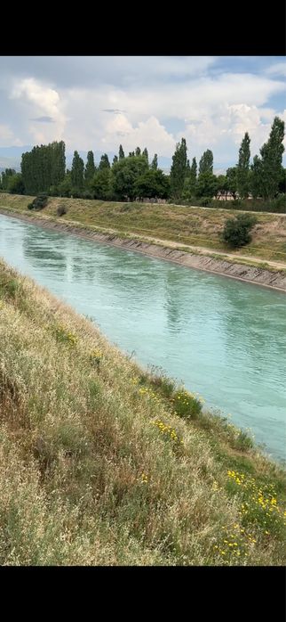 Azadbosh 6 sotix suvni bo’yida, dacha qilishga zo’r  Azadbash