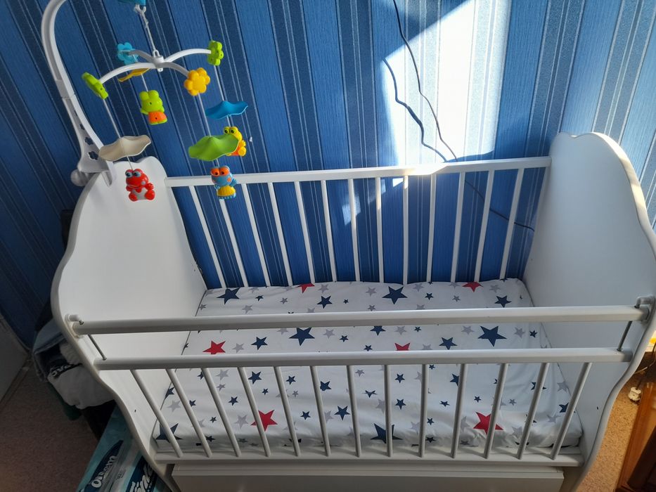 Кроватка детская в отличном состоянии