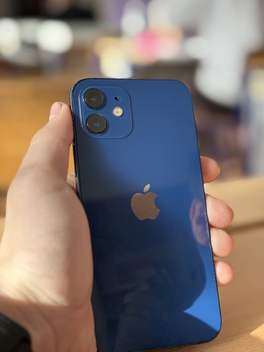 Продам IPhone 12
