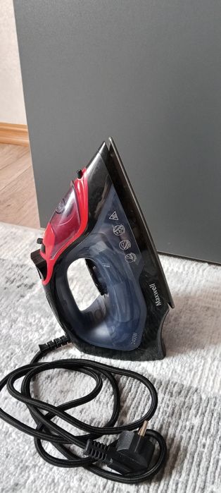 Продам утюг Недорого