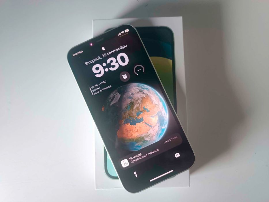 Iphone 12 64 gb като нов