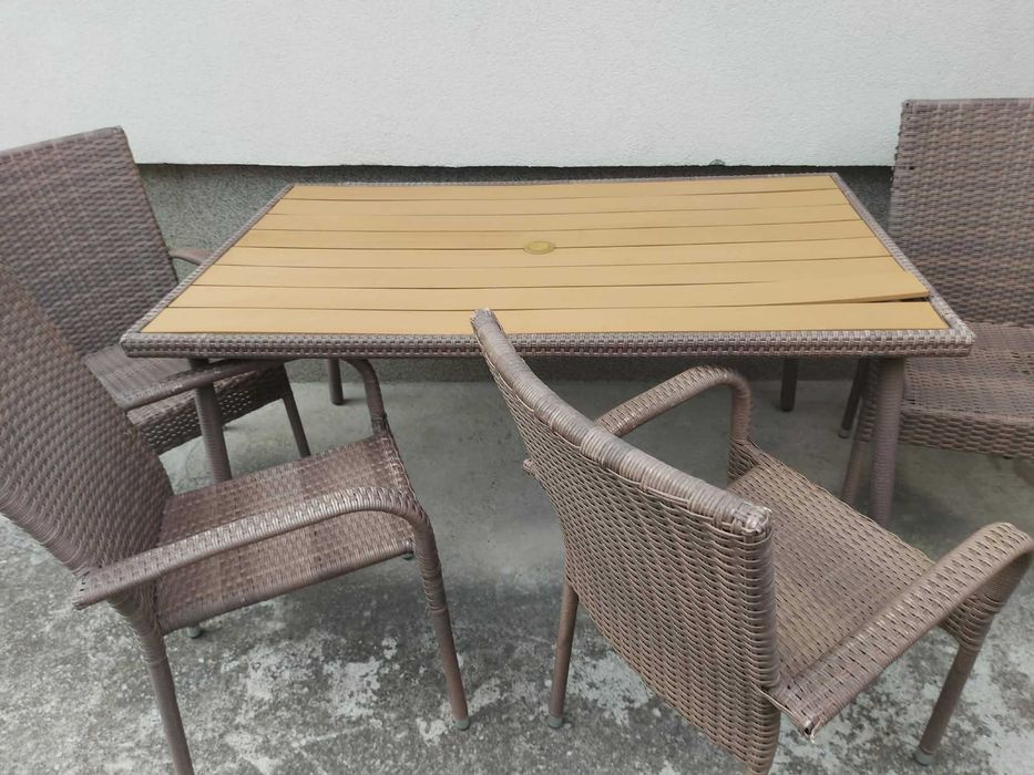 Set masa + 4 scaune de gradina